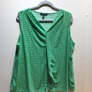 Apple 🍏 green top with ruffle - Roz & Ali 1X